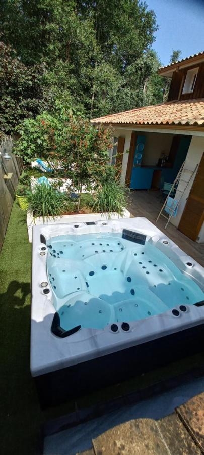 chambre d'hôtes RDC spa et petit-déjeuner en lisière de forêt Le Teich Exterior foto